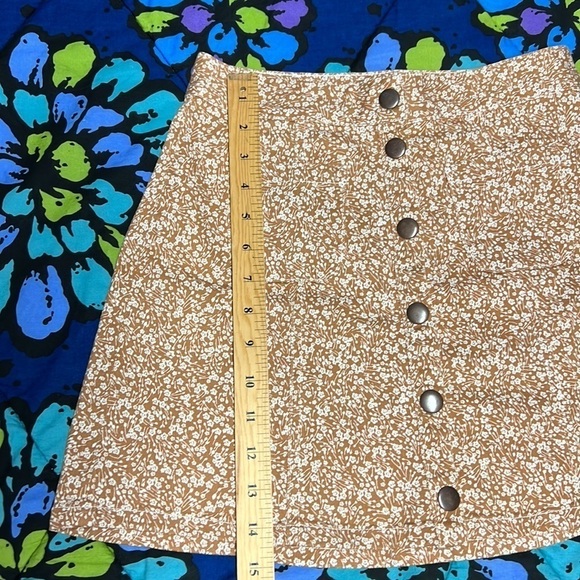 Kendall & Kylie Skirt Womens 25 Front Button Up Pocket Denim Mini Carmel - Picture 7 of 7